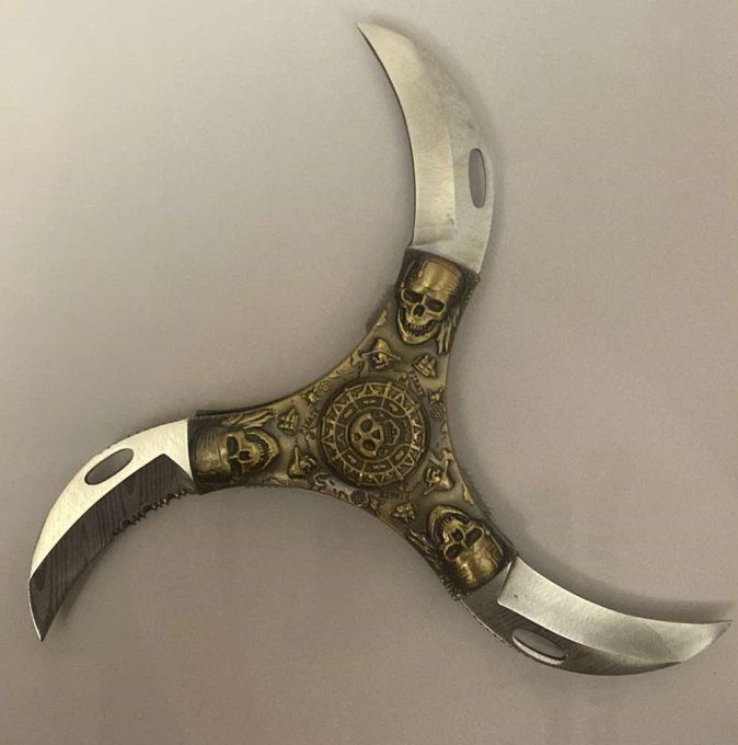 Coffret Couteau shuriken pirate triple lame